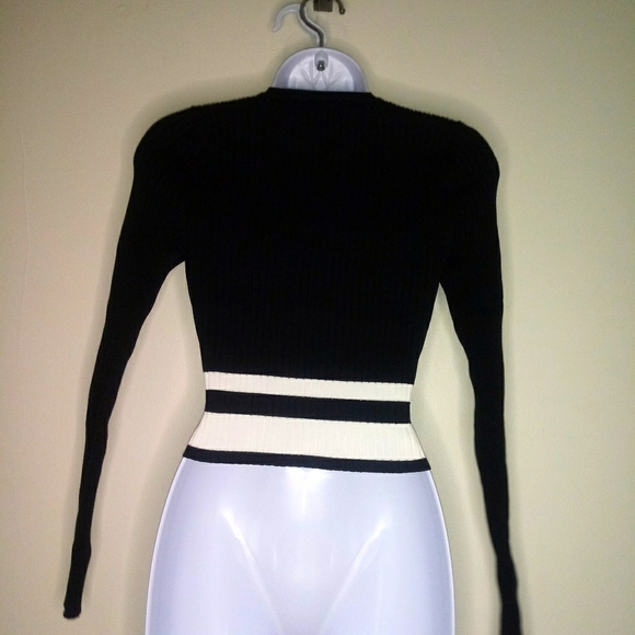 Forever 21 black and white Ribbed Cropped sweater - Picture 8 of 13